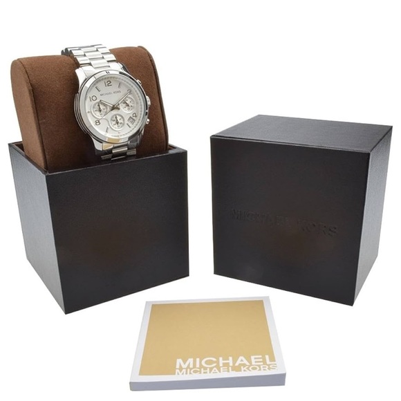 Michael Kors Runway Silver-Tone Watch - Picture 10 of 10